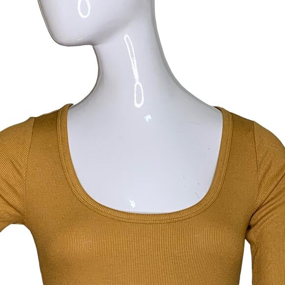 Gap NWT Ribbed Top Size XS 3/4 Sleeve Wide Round Neckline Mustard Yellow Fitted - Picture 2 of 10
